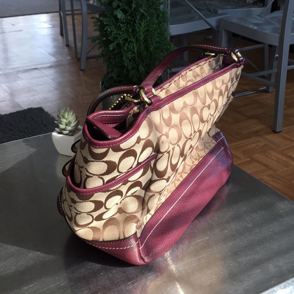 Coach/ Park Signature/ Carrie/Tote/ F23297 - Picture 2 of 6